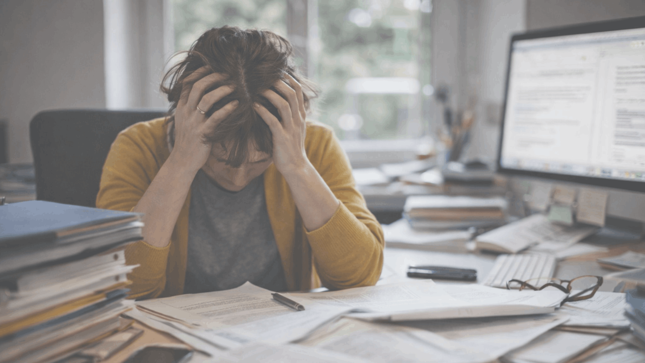 employee-surmenee